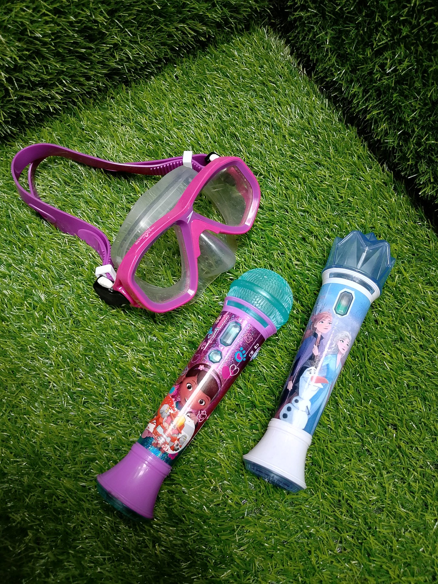 Disney Girls Princess Minnie Singing Microphone Toys , set of two, American preloved toys
