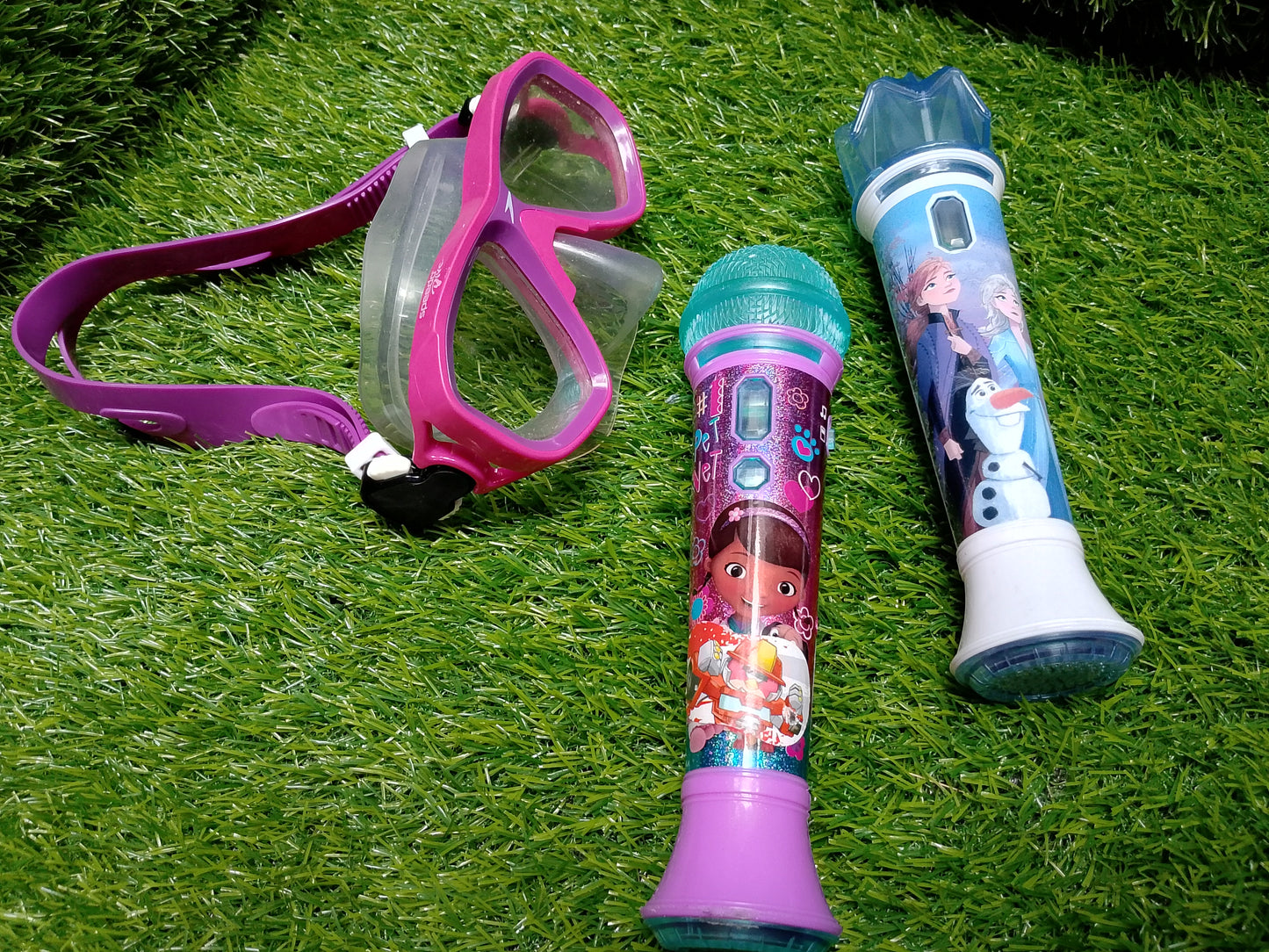 Disney Girls Princess Minnie Singing Microphone Toys , set of two, American preloved toys
