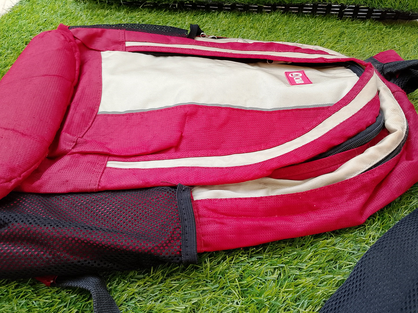 Unisex Travel Bag/Backpack Bag School/College/Office Bag