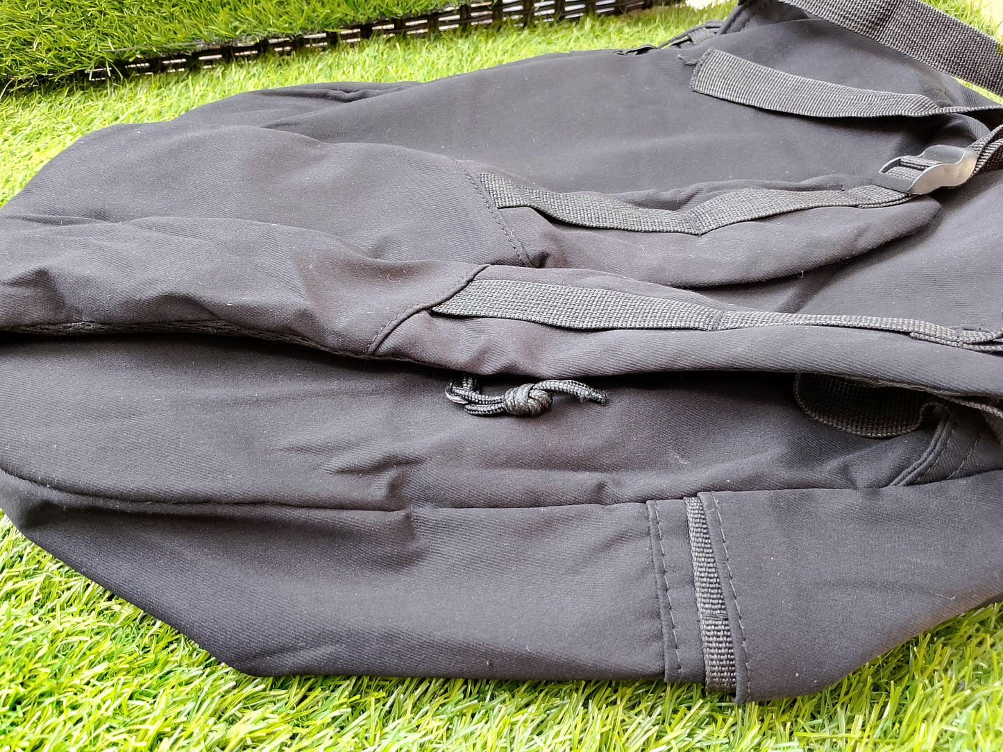 Large-Capacity Solid-Color Men's Backpack
