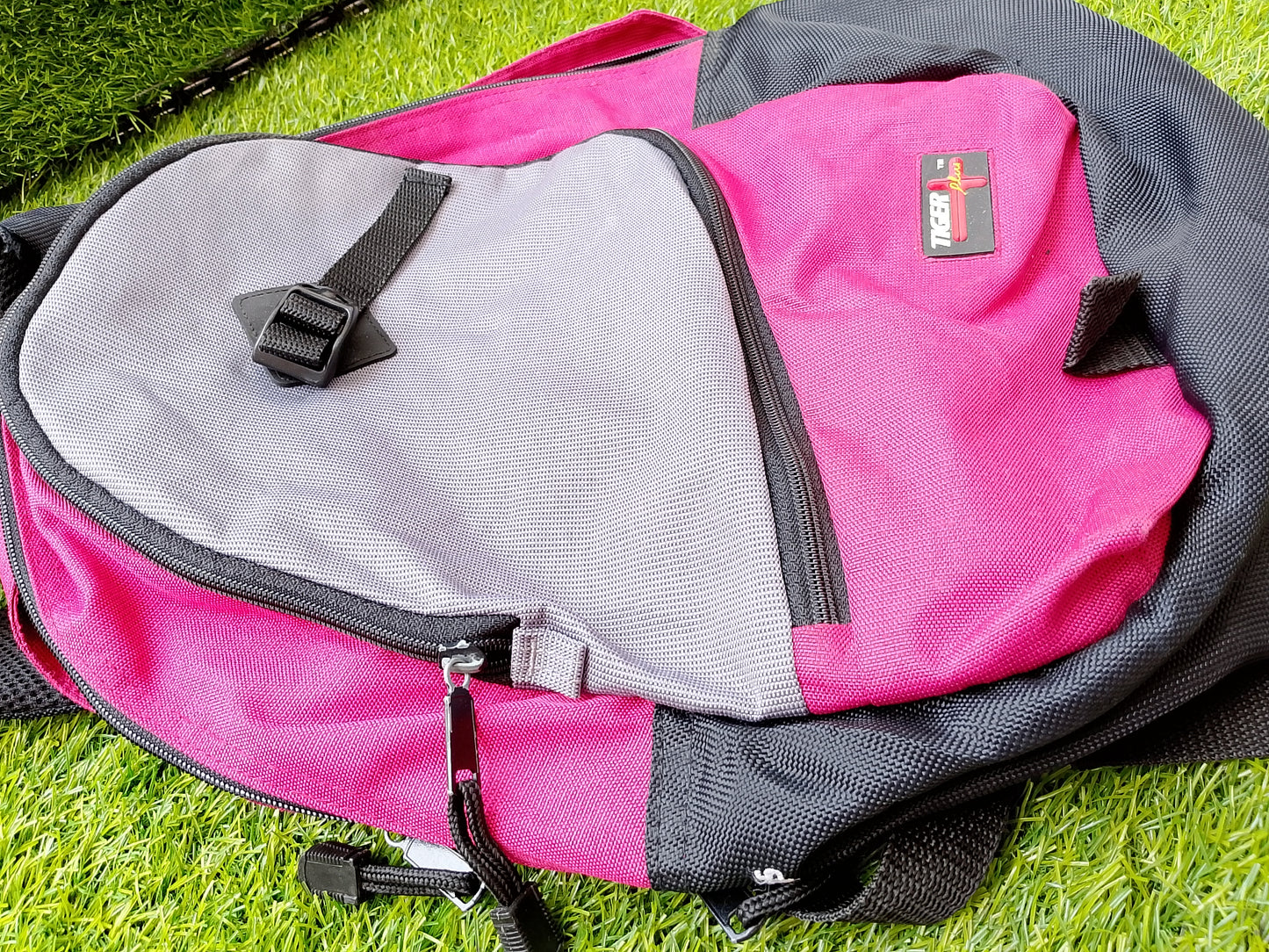 Sonoma | Bags | Sonoma Pink And Black Backpack