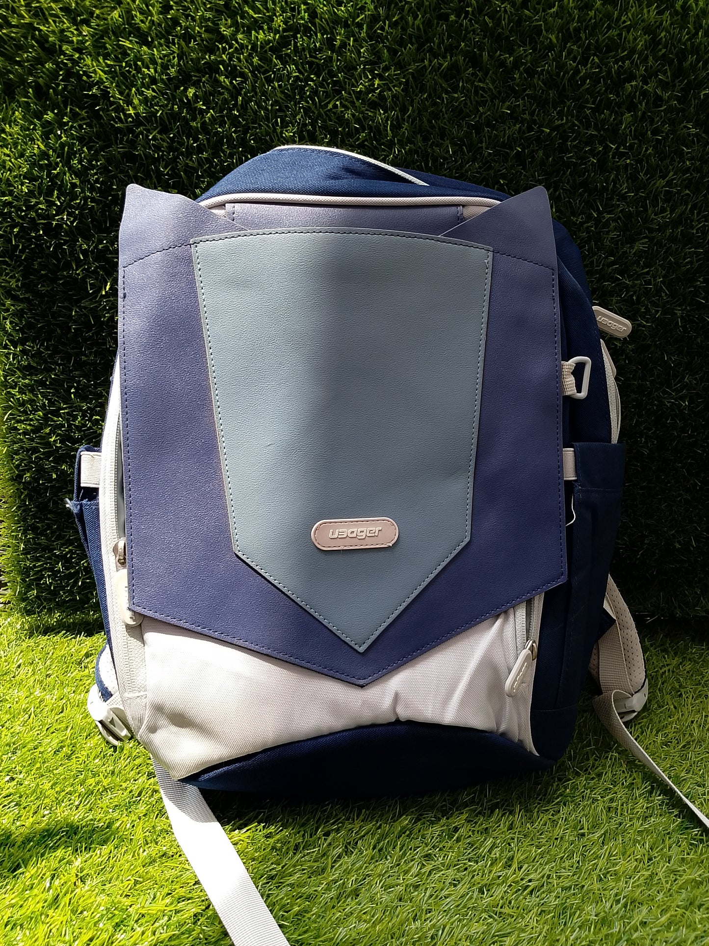 Large capacity ultra-light large school bag
