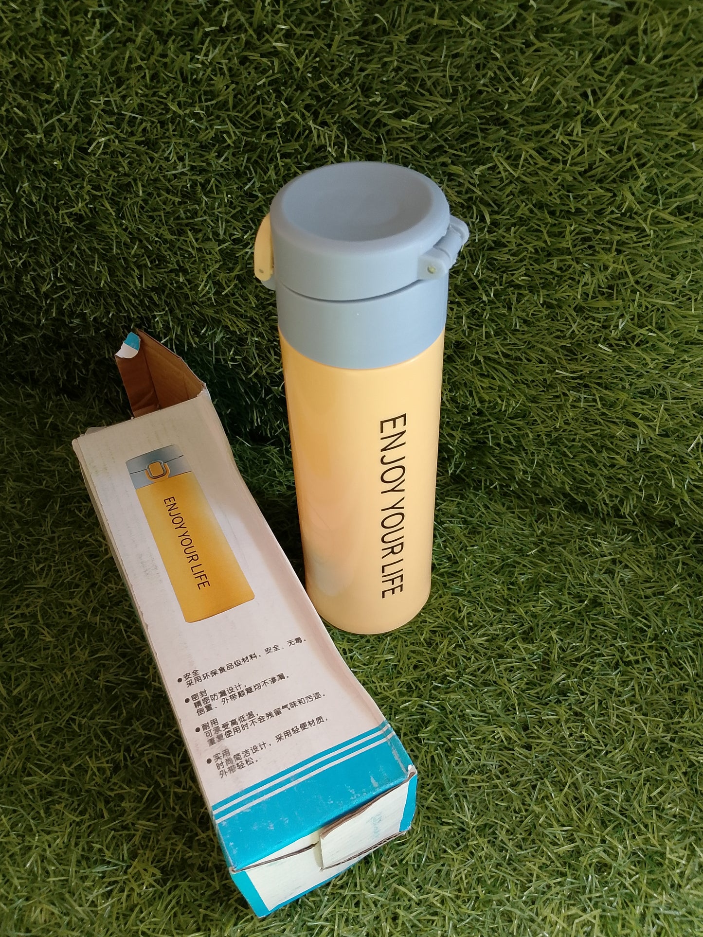 Glass thermos with plastic protector Portable Glass Water Bottle