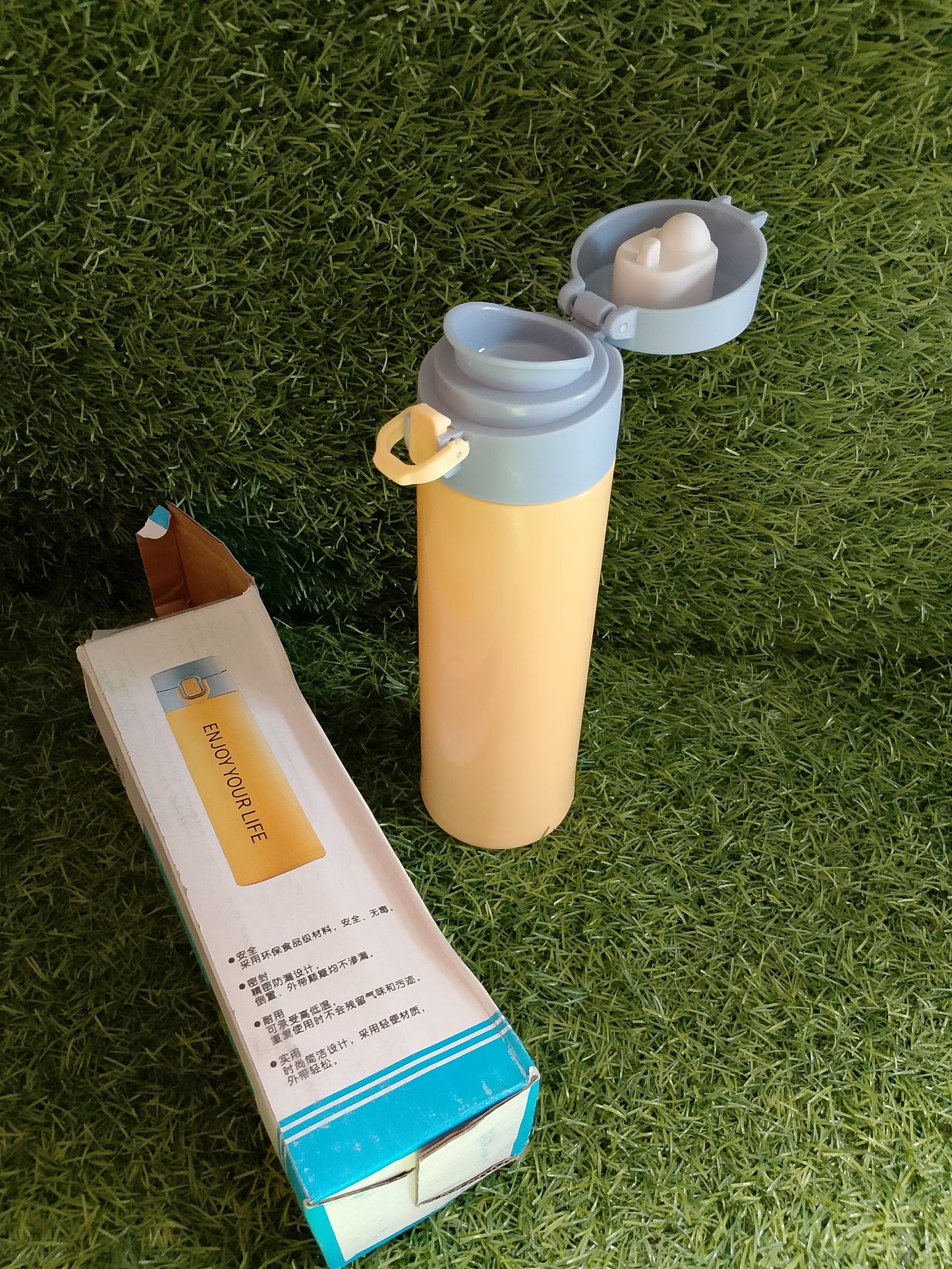 Glass thermos with plastic protector Portable Glass Water Bottle