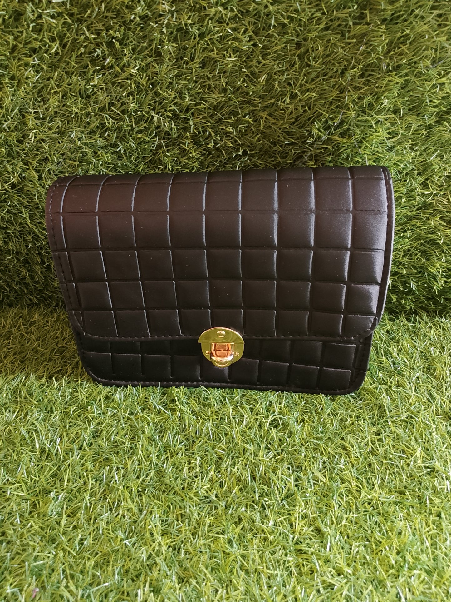 Elegant Quilted Handbag