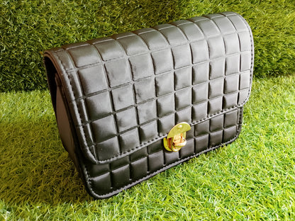 Elegant Quilted Handbag