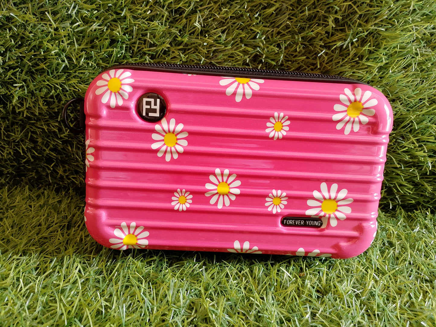 Sunny Daisy Clutch
