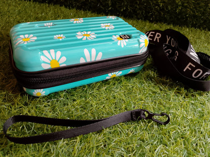 Sunny Daisy Clutch