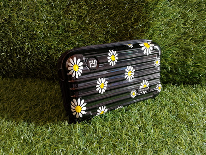 Sunny Daisy Clutch