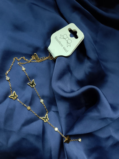 Classic Beaded Chain with Rose Pendant Necklace