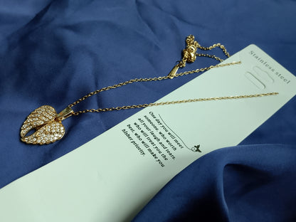 Golden Angel Wings Pendant Necklace