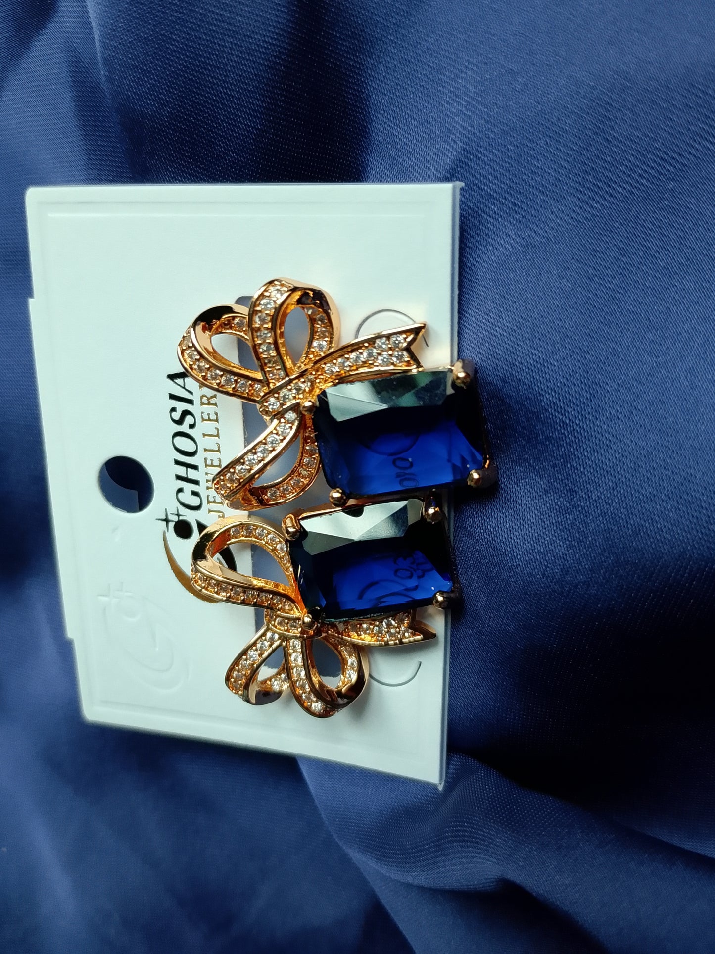 Elegant Bowknot Earrings with a Dazzling Stone