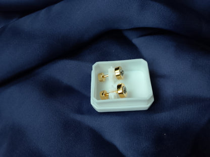 Crown Detail Crystal Stud Earrings - Gold Tone