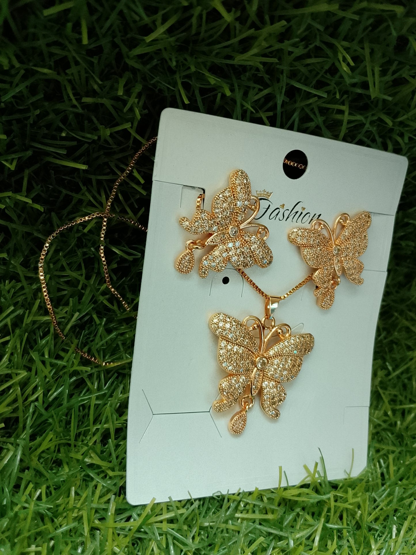 Dazzling Butterfly Sparkle Necklace & Earrings Set