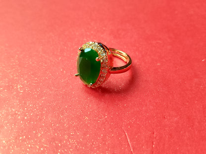 Elegant Gold-Plated Ring with a Dazzling Oval Gemstone