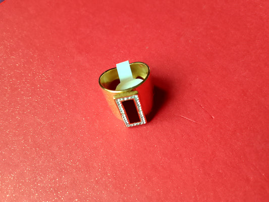Black Stone Golden Ring