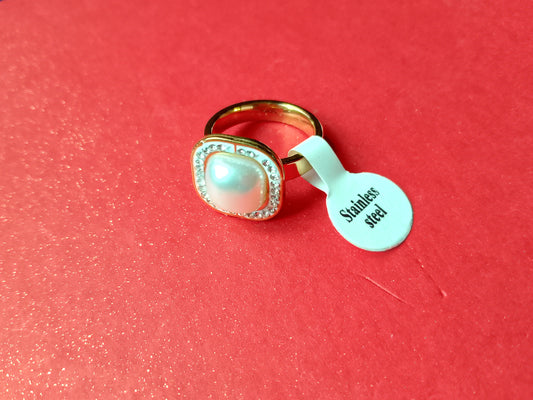 Elegant Pearl Ring