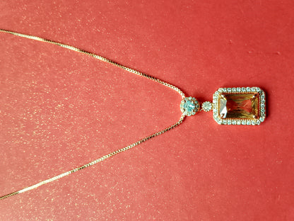 Elegant Emerald Pendant Necklace