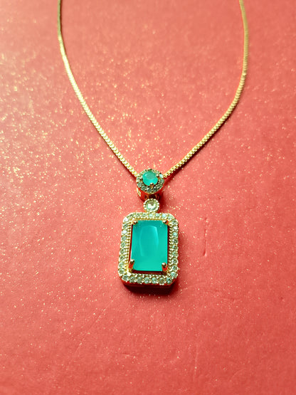 Elegant Emerald Pendant Necklace